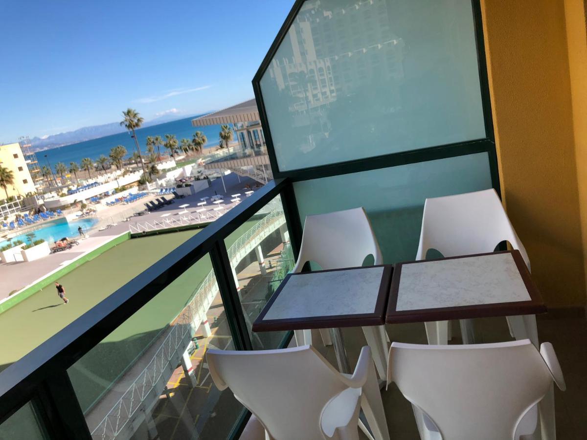 Torremolinos, Playa Del Bajondillo, Primera Linea Luaran gambar