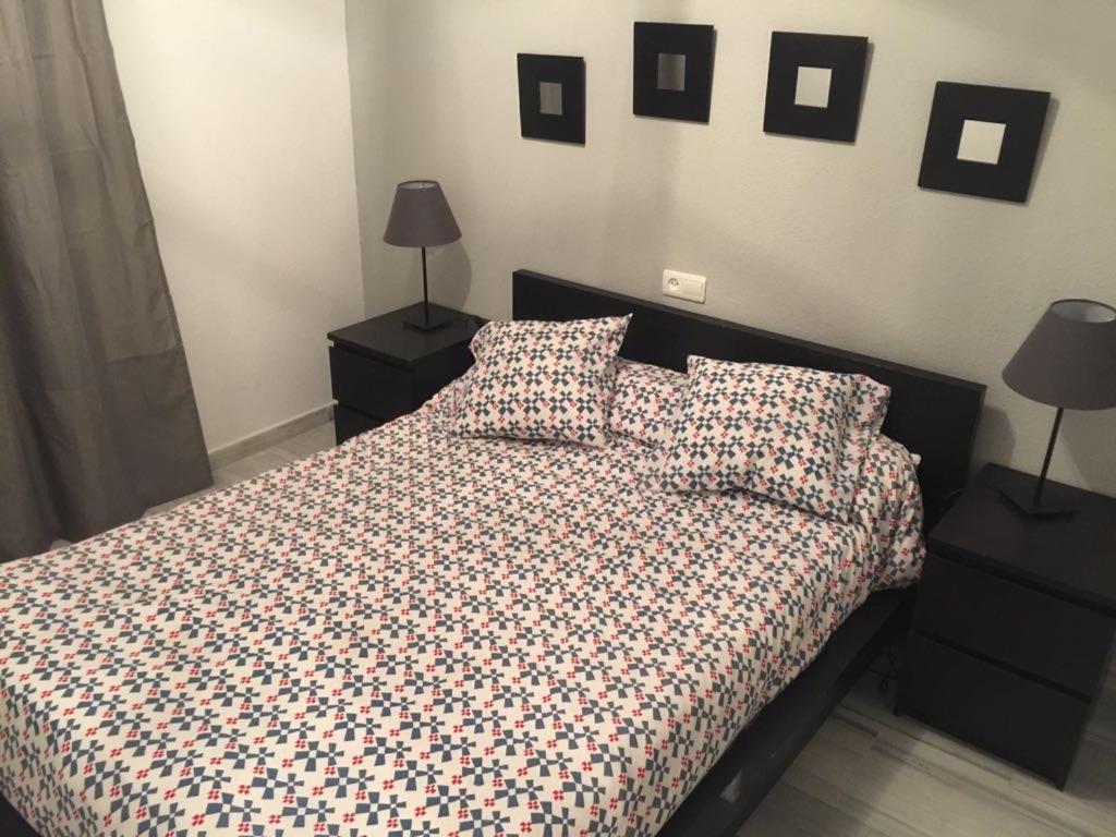 Torremolinos, Playa Del Bajondillo, Primera Linea Luaran gambar