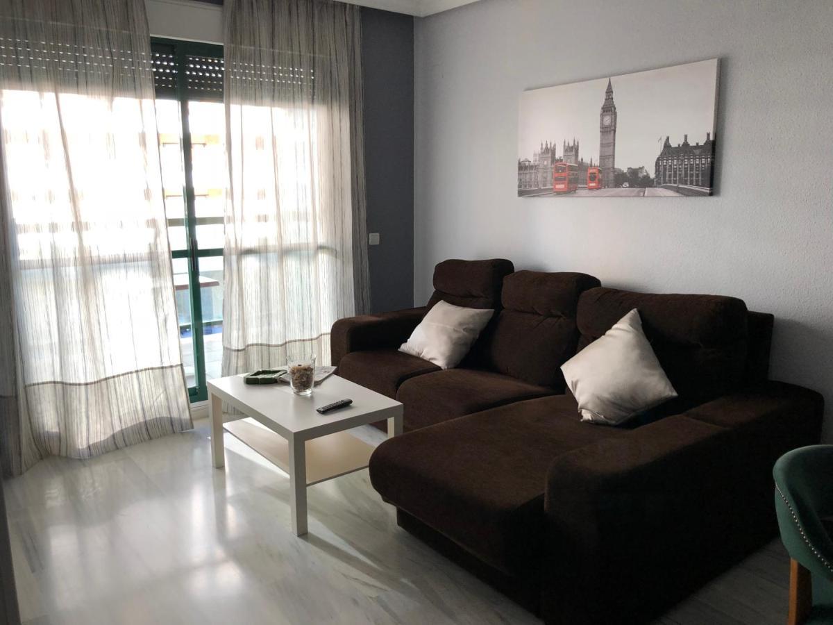 Torremolinos, Playa Del Bajondillo, Primera Linea Luaran gambar
